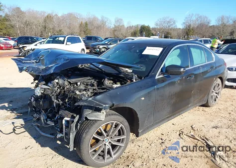 2022 BMW 330I xDrive z USA, uszkodzony, nr VIN 3MW5R7J08N8C29006